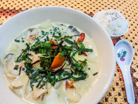 Tom Kha Pak